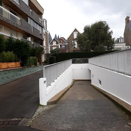 T2 La Digue Rdc Sud Terrasse 41 Bd Hebert Apartment