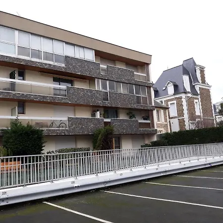 Apartment T2 La Digue Rdc Sud Terrasse 41 Bd Hebert *