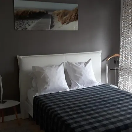 Apartment T2 La Digue Rdc Sud Terrasse 41 Bd Hebert *